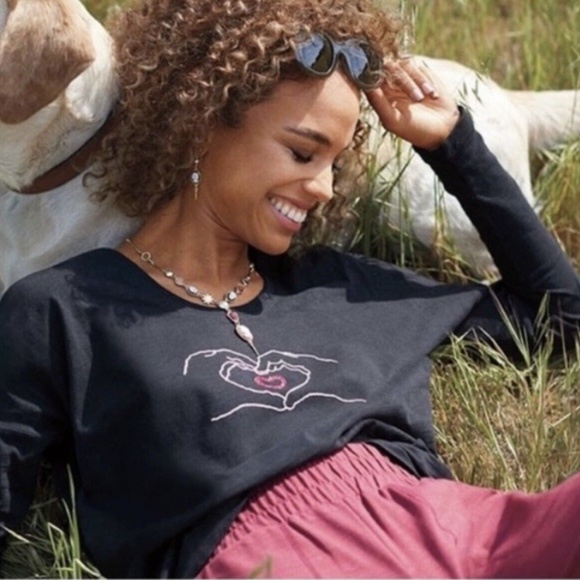 ☀️SUMMER CLEARANCE☀️ NWOT CAbi 'Love You Tee' - Sz S - Picture 9 of 9